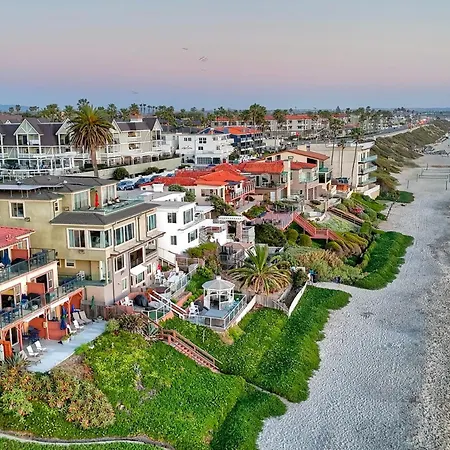 Apartment Oceanfront Unit, Private Balcony, Access, Sunset Views