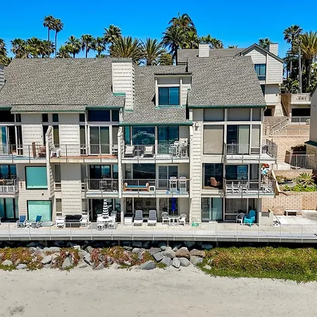 Apartment Oceanfront 2br - Private Patio - Steps To