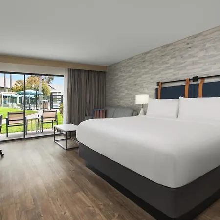 By The Sea Hotel, Carlsbad, Series By Marriott Resort Carlsbad