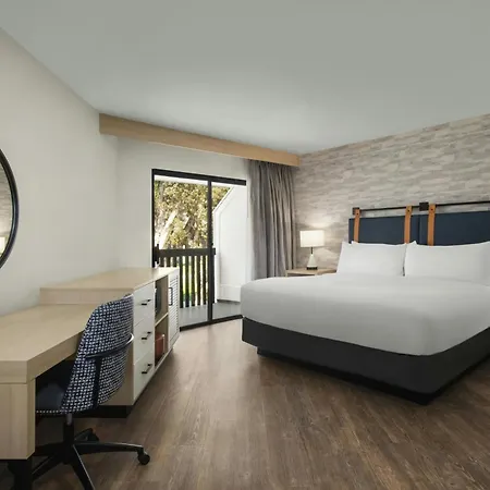 Resort By The Sea Hotel, Carlsbad, Series By Marriott 3*