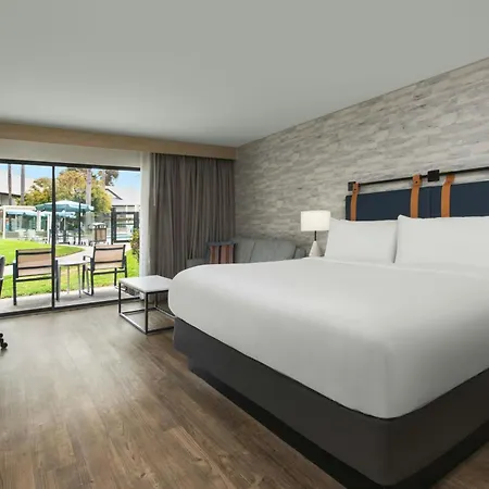 By The Sea Hotel, Carlsbad, Series By Marriott Carlsbad
