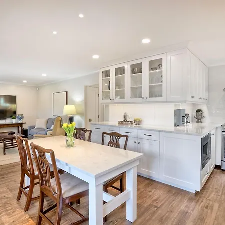 3080 Lincoln - Unit 24