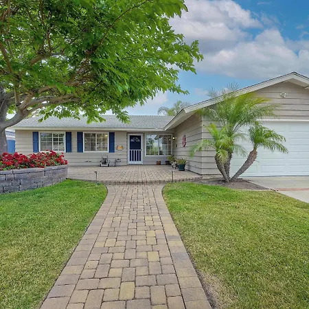 Holiday home Charm - 3br Stunner