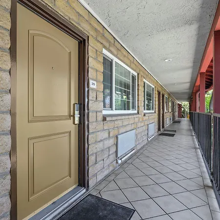 Hotel Motel 6 Carlsbad Village, Ca - Near Legoland 3*