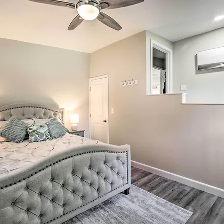 Holiday home Coastal Home: 1 Mi To & Downtown