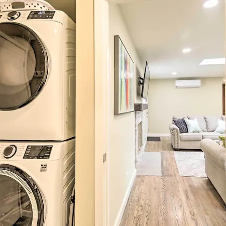 Coastal Home: 1 Mi To & Downtown Holiday home Carlsbad