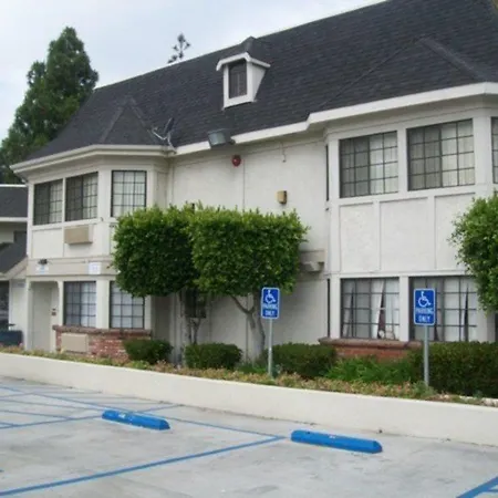 6-carlsbad, Ca - Village Carlsbad