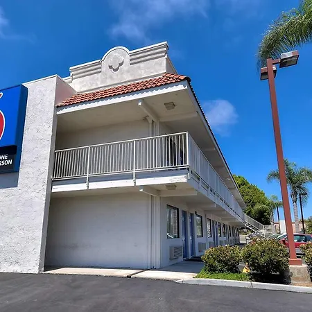 Hotel 6-carlsbad, Ca - East Near Legoland Carlsbad