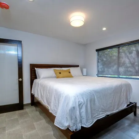 Entire In Villa *