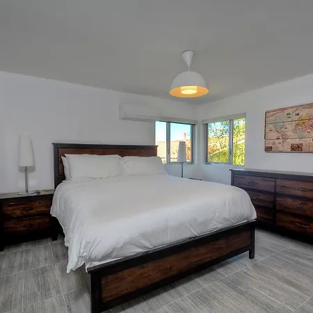 Apartment Sand - *