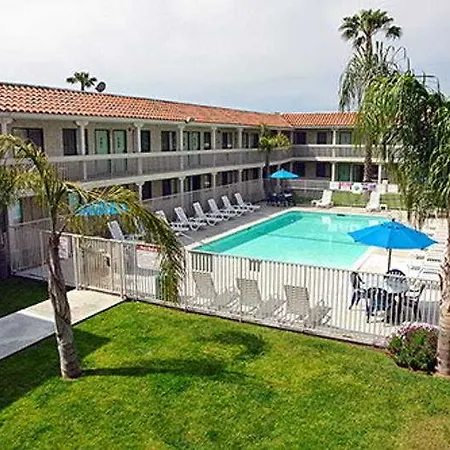 Hotel 6-carlsbad, Ca Carlsbad