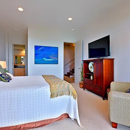 #4485 Paradise Shores Seven Bedroom Holiday Holiday home Carlsbad