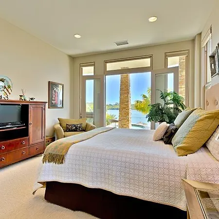 #4485 Paradise Shores Seven Bedroom Holiday