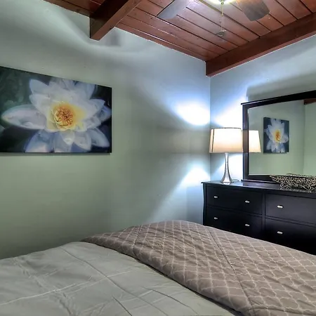 Acacia A Apartment