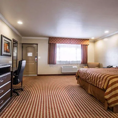 6 Carlsbad, Ca- North Hotel 3*