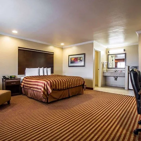 Hotel 6 Carlsbad, Ca- North