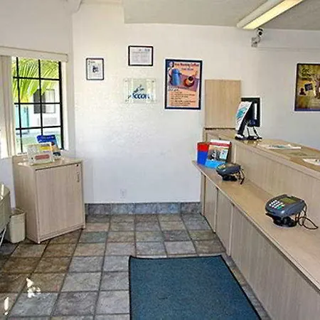 6-carlsbad, Ca - Village Hotel Carlsbad