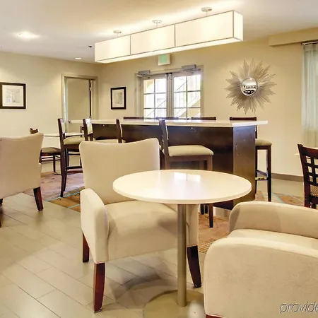 La Quinta By Wyndham - Legoland Area Hotel