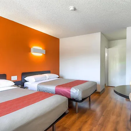 Hotel 6-carlsbad, Ca - Village Carlsbad
