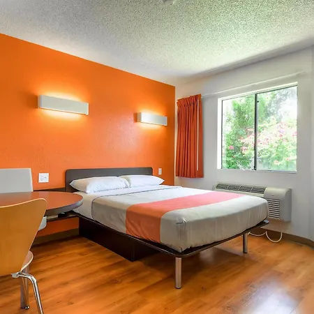 6-carlsbad, Ca - Village 2*
