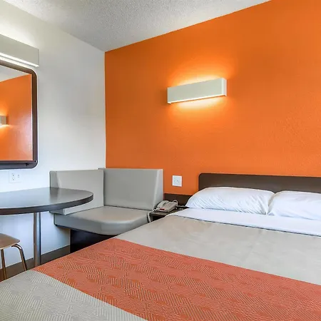 Hotel 6-carlsbad, Ca - Village Carlsbad