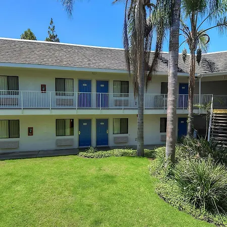 6-carlsbad, Ca - Village Carlsbad