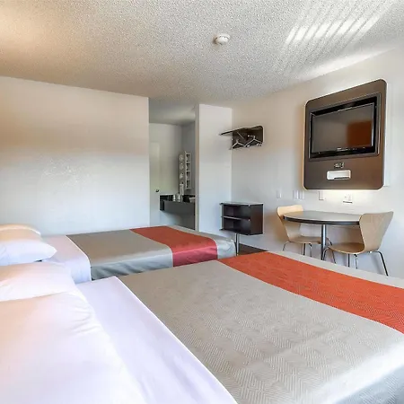 6-carlsbad, Ca - Village 2*