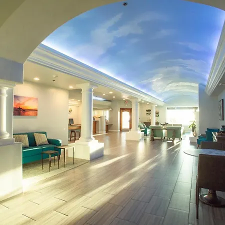 Hotel Tamarack