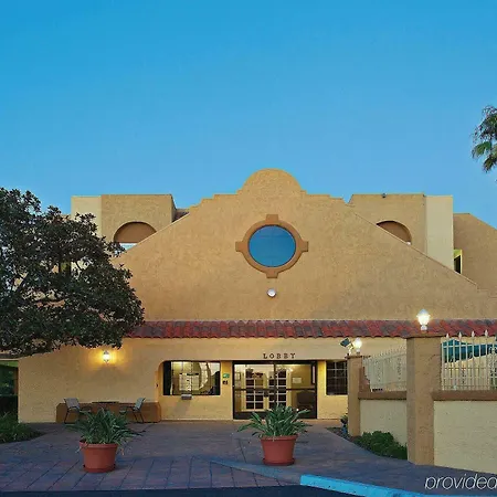 Hotel La Quinta By Wyndham - Legoland Area