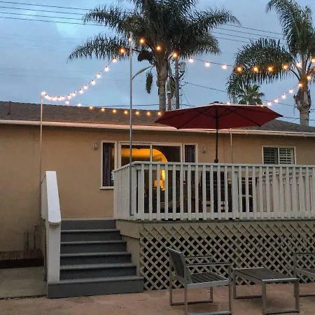 Holiday home Ultimate - 1 Block From - Huge Backyard *