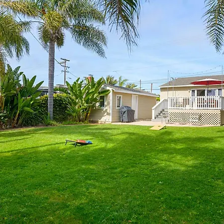 Holiday home Ultimate - 1 Block From - Huge Backyard