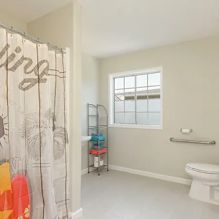 Holiday home Ultimate - 1 Block From - Huge Backyard Carlsbad