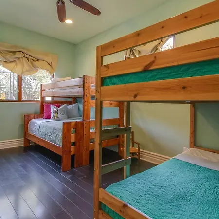 Holiday home Chinquapin