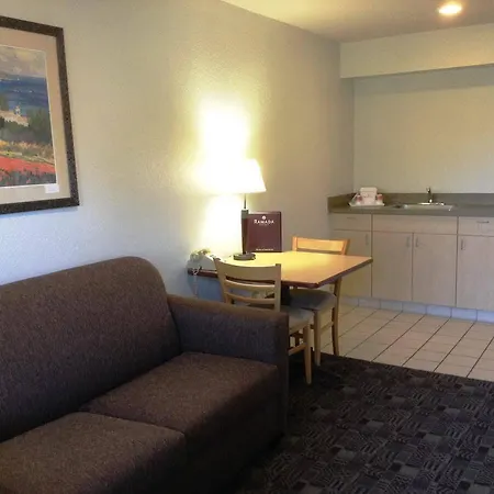Hotel Western By The Sea 3*