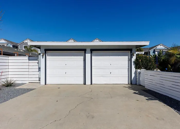 Pet Friendly Beach Bungalow, Close To Beach