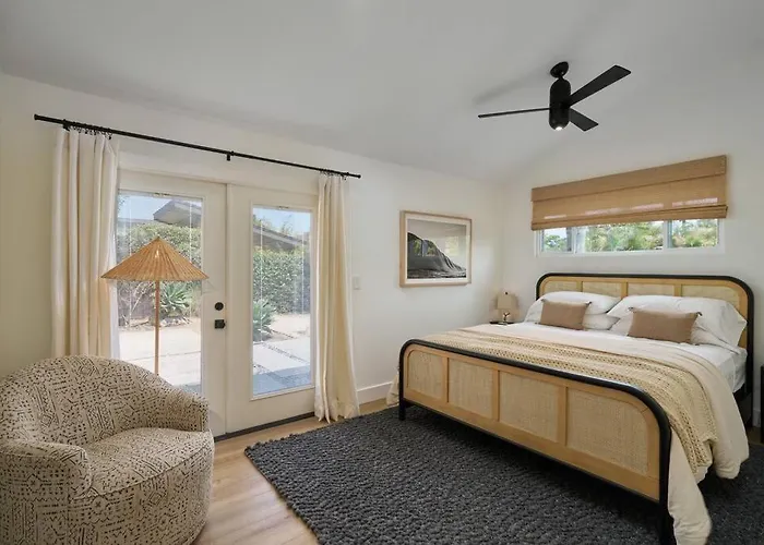 Coastal Retreat With E-Bikes!