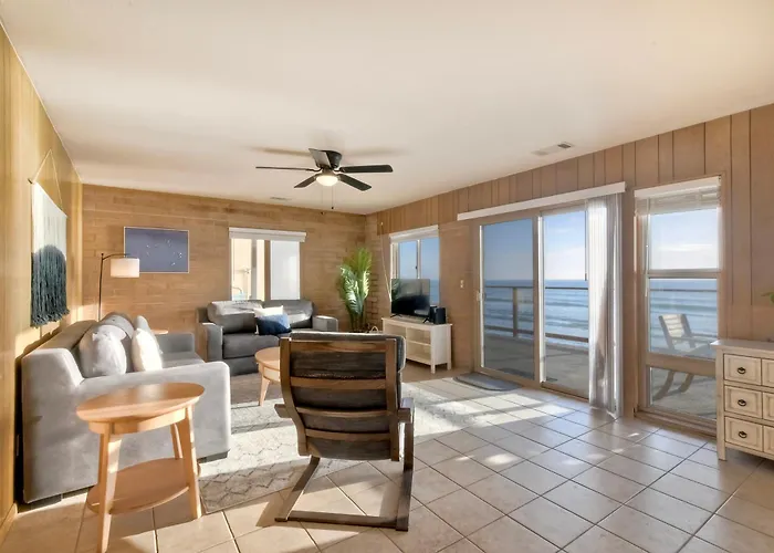 Oceanfront Getaway - Ocean Views - Fire Pit - Bbq - Beach Access
