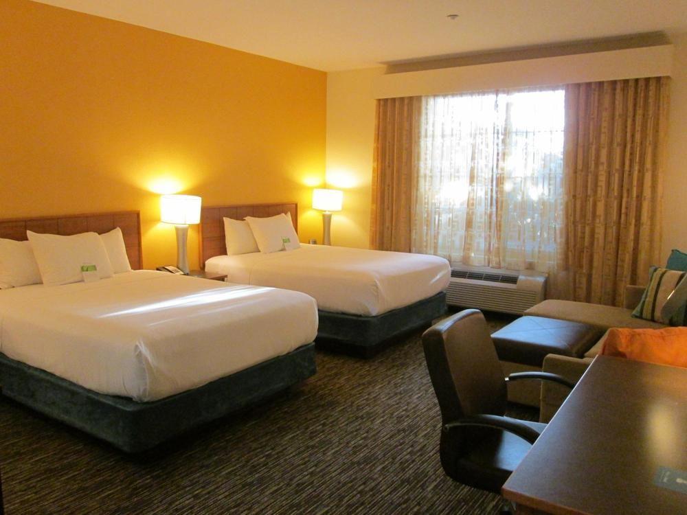 6 Carlsbad, Ca 2*