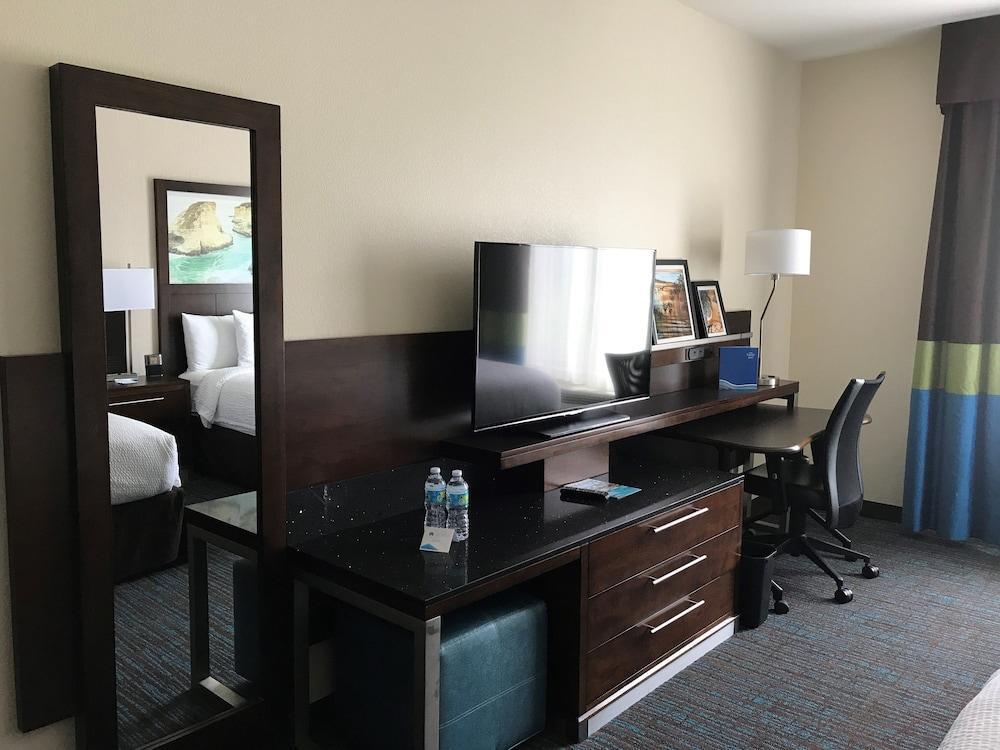 Fairfield & By Marriott San Diego