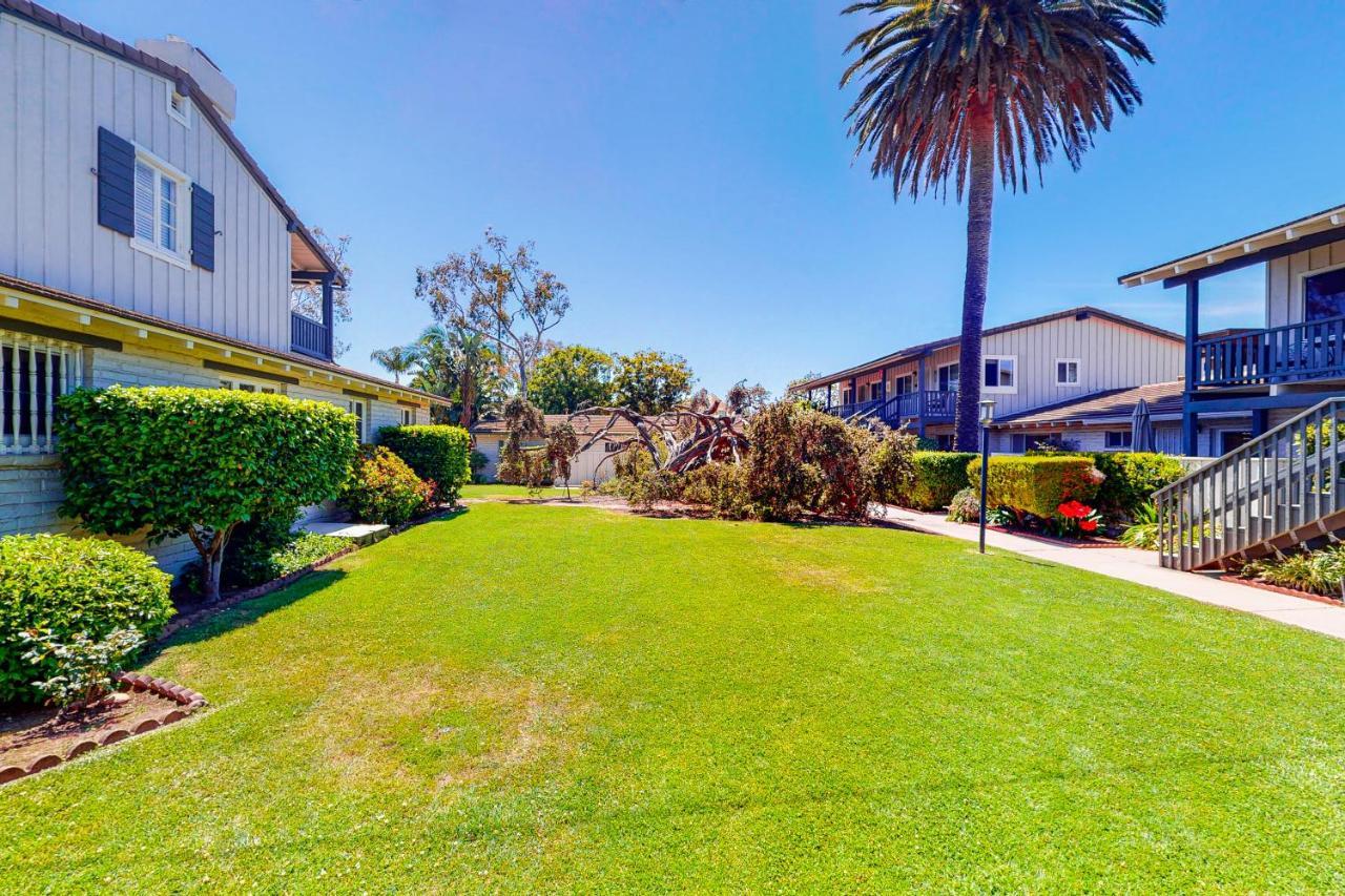 3080 Lincoln St #16 * Carlsbad