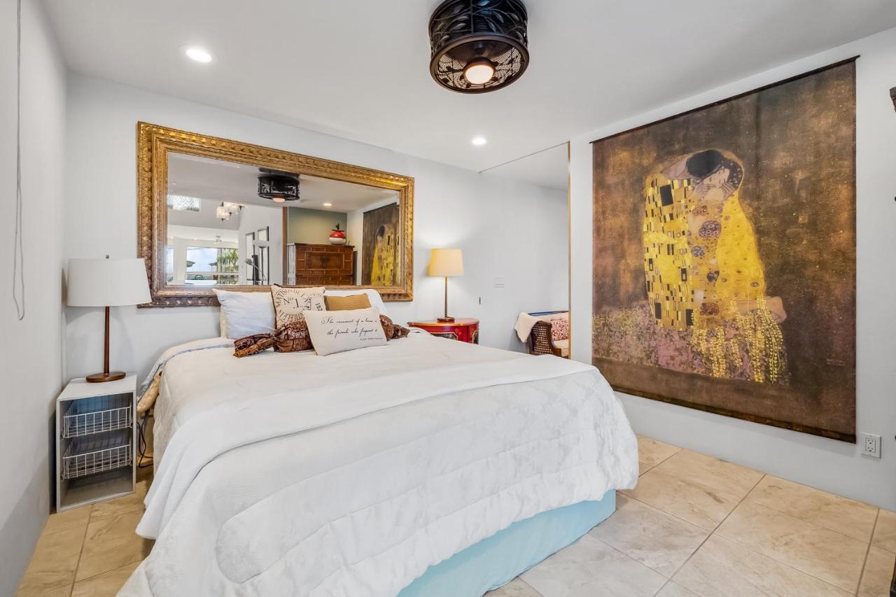 Fine Wines & Water Views Holiday home Carlsbad