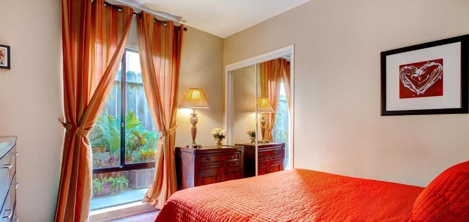 Aparthotel Beachwalk 4*