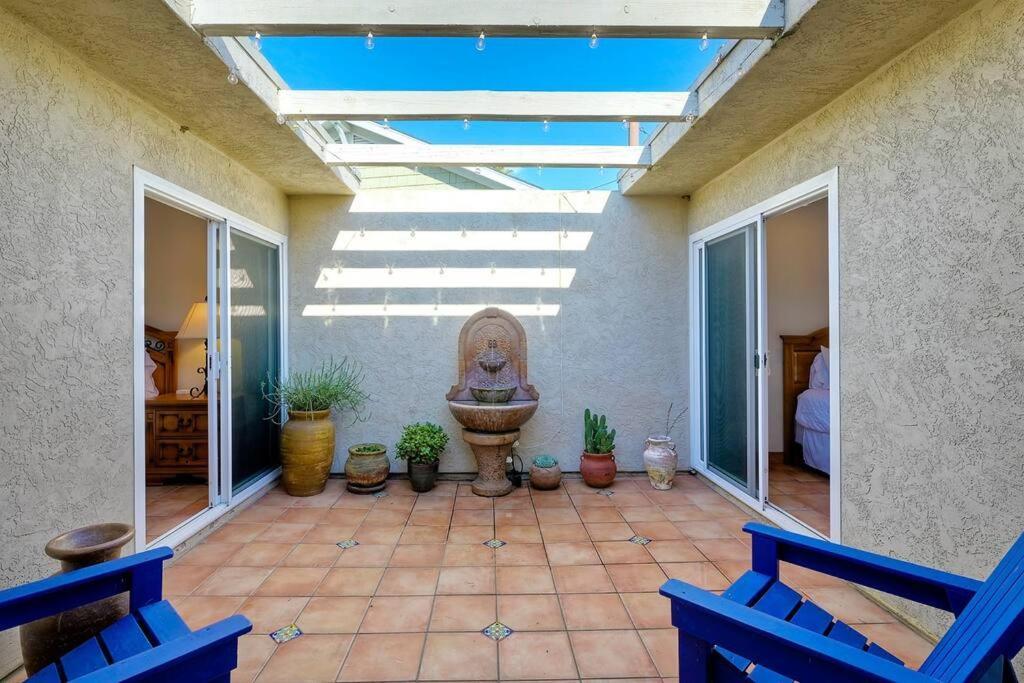 Great Group Retreat! Hacienda Decor, Spacious Floor Plan, Private Backyard * Carlsbad