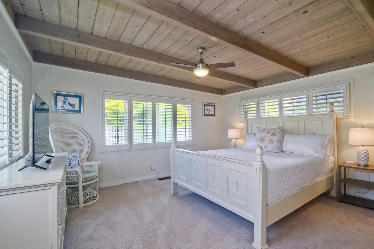 Oceanfront With Private Access, Remodeled Kitchen Holiday home