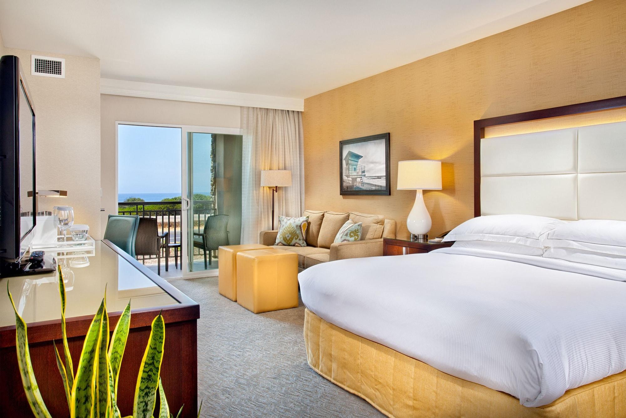Resort Cape Rey Beach, A Hilton &
