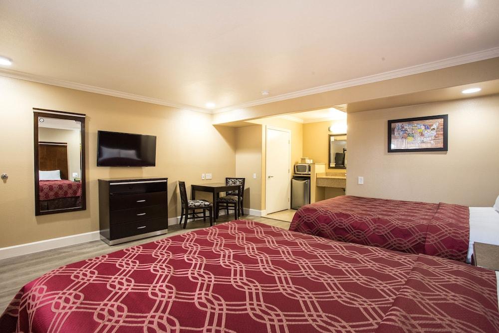 6 Carlsbad, Ca- North