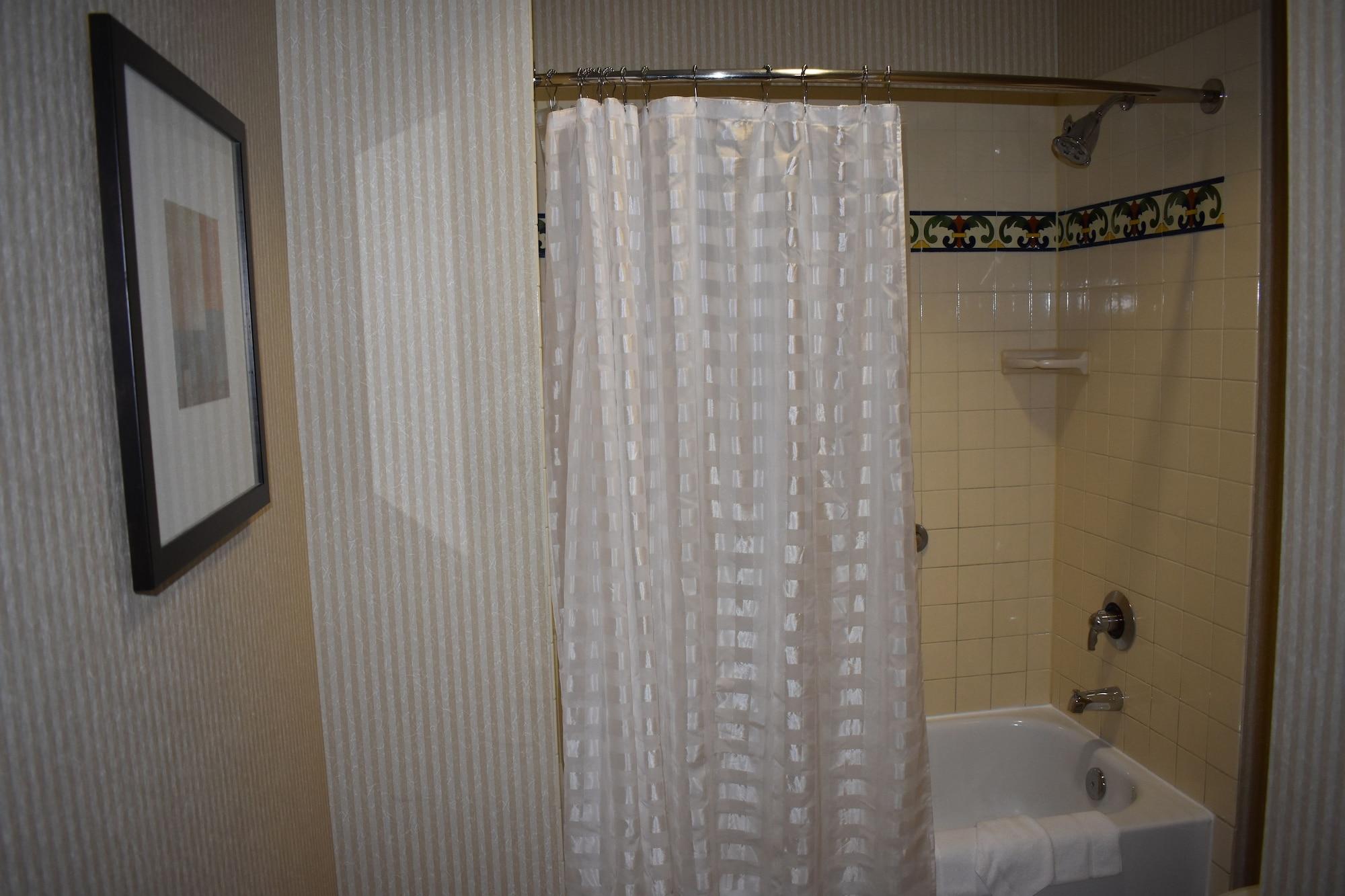 6 Carlsbad, Ca 2* Carlsbad