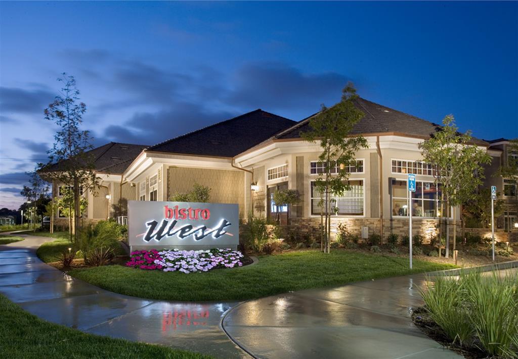 Hotel West &