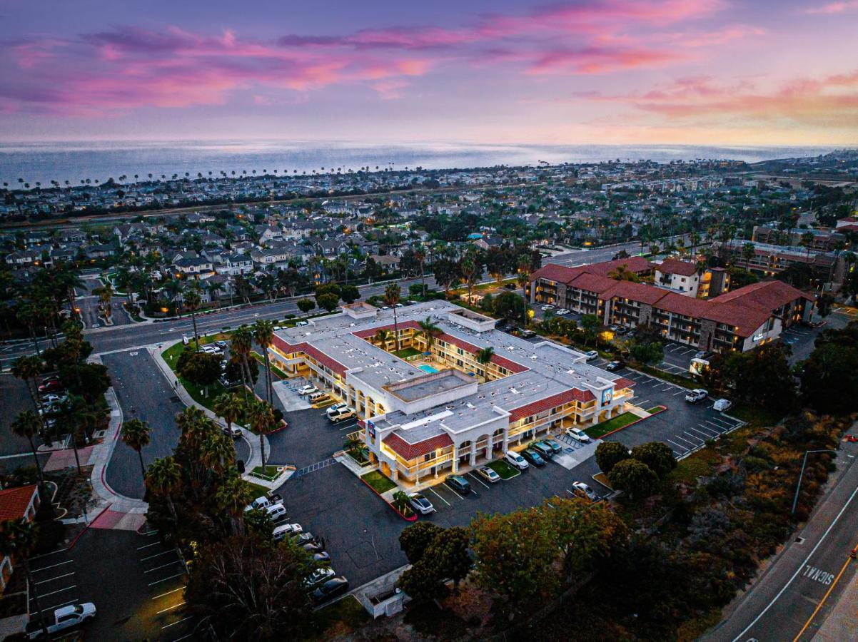 Hotel 6-carlsbad, Ca 2*
