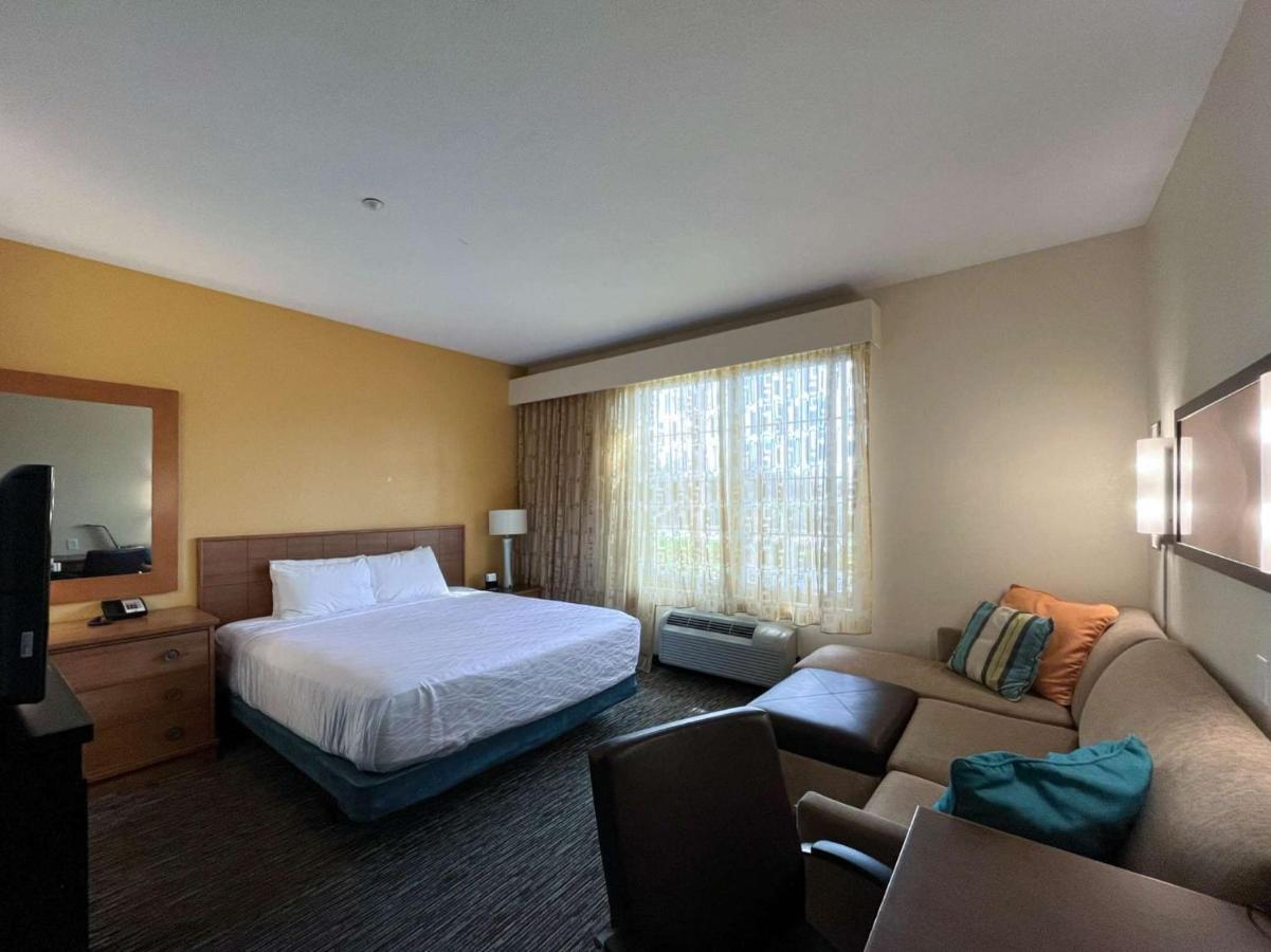 Hotel 6 Carlsbad, Ca